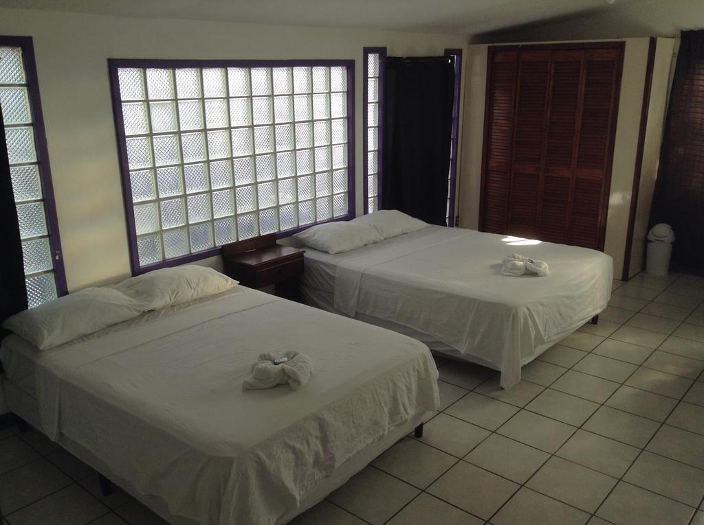 Amelia Guest House San Pedro  Esterno foto