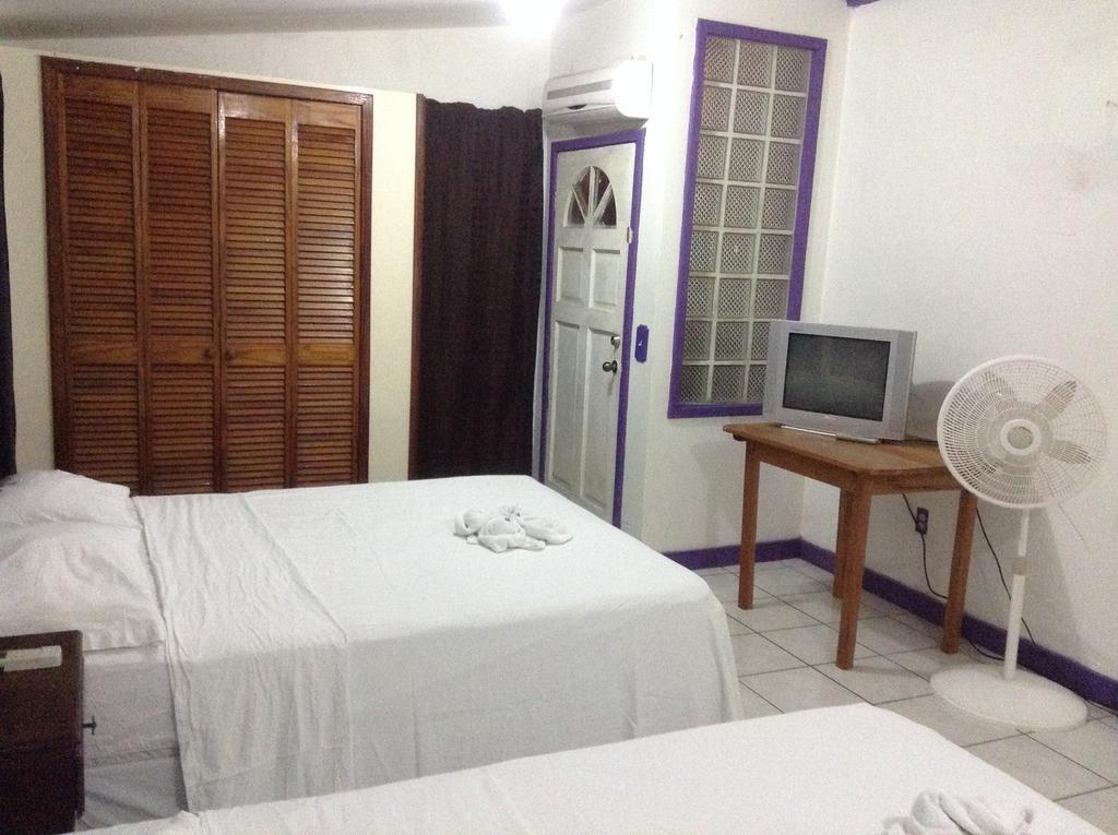 Amelia Guest House San Pedro  Esterno foto