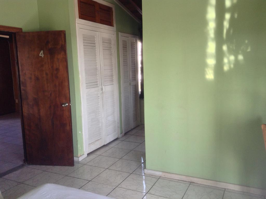 Amelia Guest House San Pedro  Esterno foto