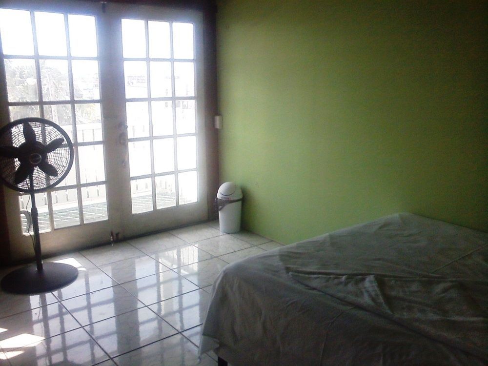 Amelia Guest House San Pedro  Esterno foto