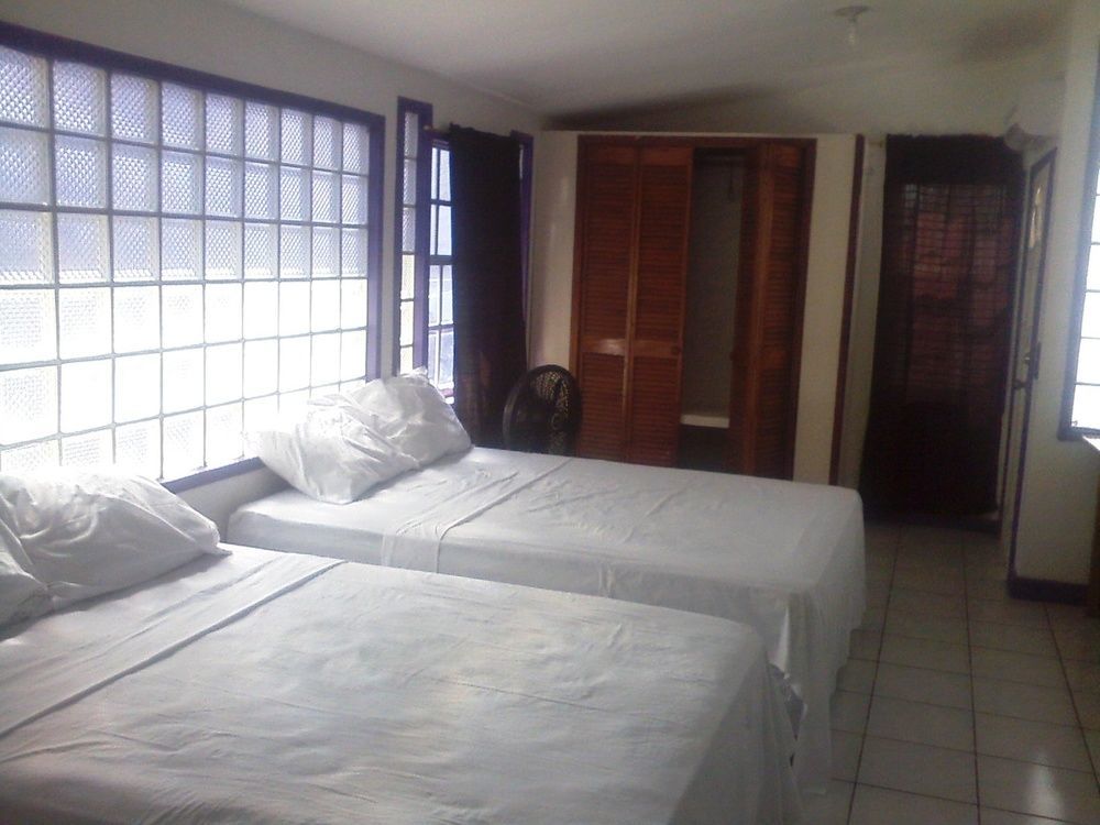 Amelia Guest House San Pedro  Esterno foto
